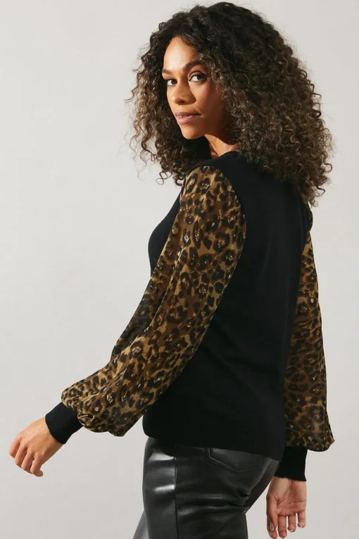 Animal Chiffon Sleeve V Neck Knitted Top