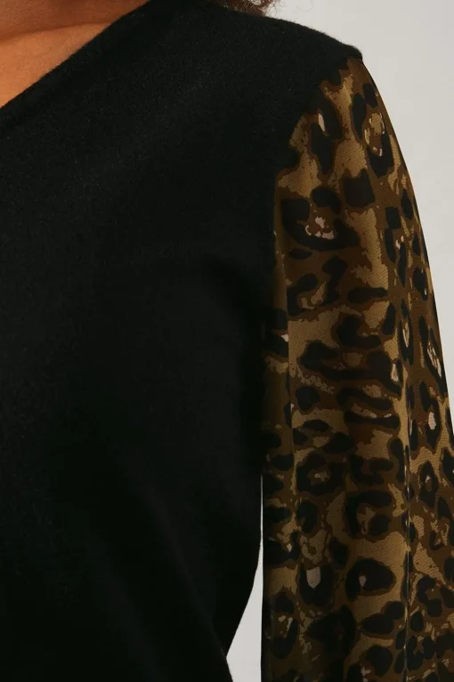 Animal Chiffon Sleeve V Neck Knitted Top