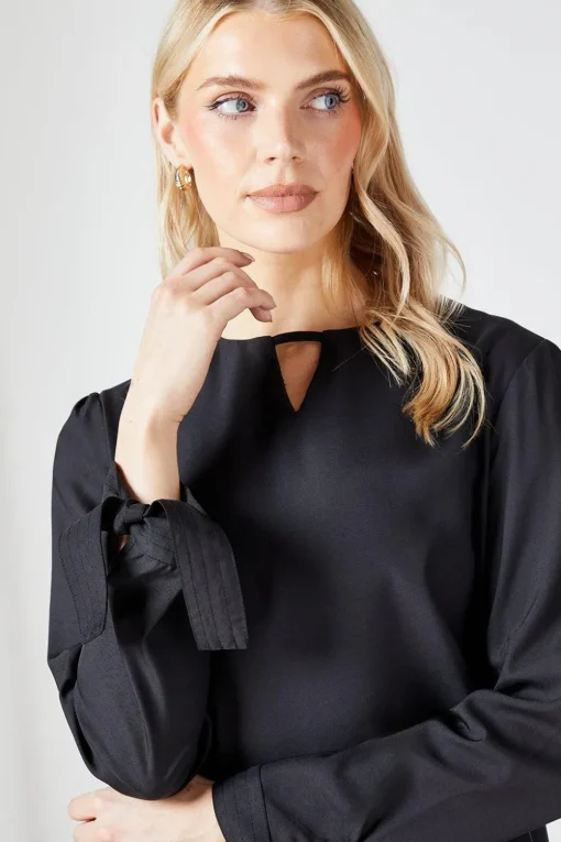 Black Crepe Stitch Detail Shift Dress