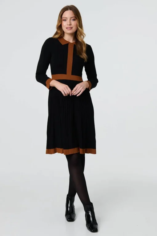 Border Print Pleated Knit Knee Length Dress
