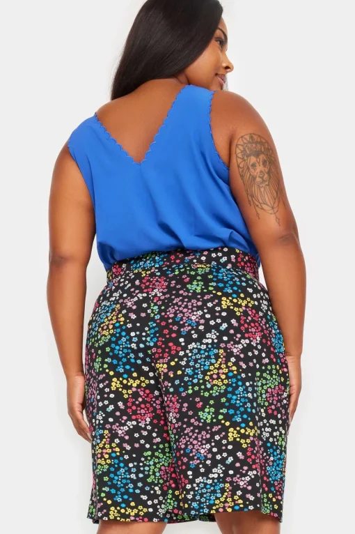 Ditsy Floral Print Jersey Shorts