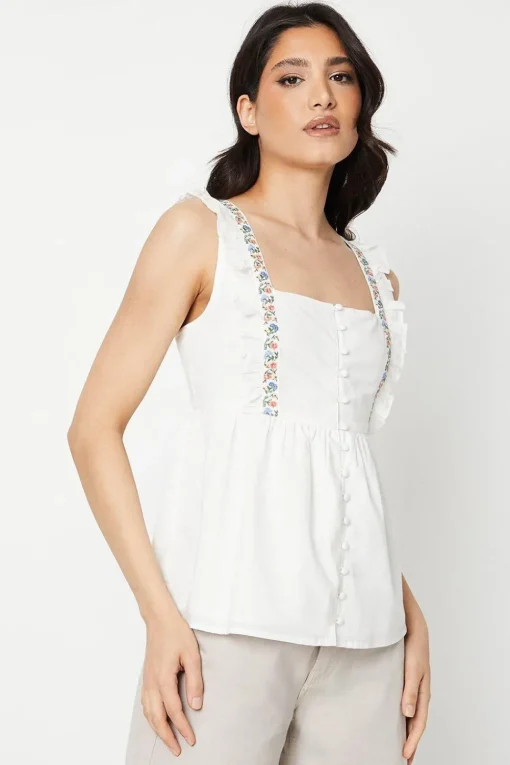 Embroidered Sleeveless Blouse