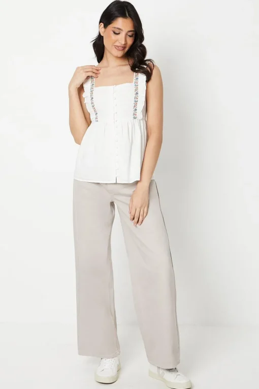 Embroidered Sleeveless Blouse