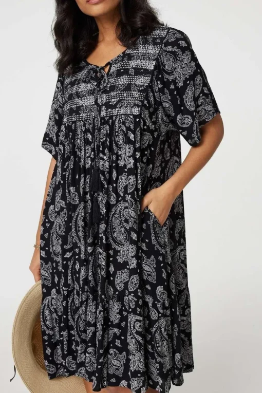Paisley Print Keyhole Neck Relaxed Dress