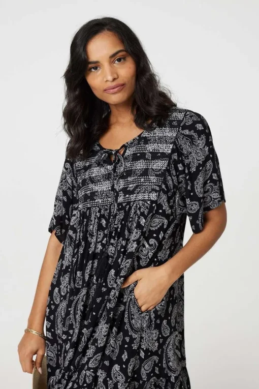 Paisley Print Keyhole Neck Relaxed Dress