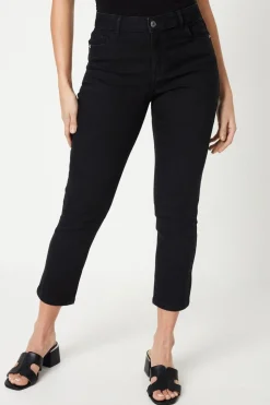 Petite Comfort Stretch Slim Jeans