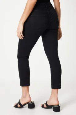 Petite Comfort Stretch Slim Jeans
