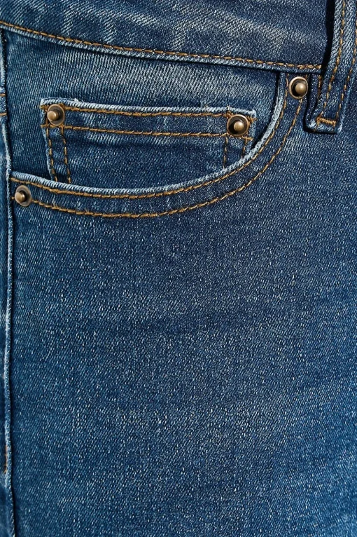 Petite Distressed Skinny Jeans