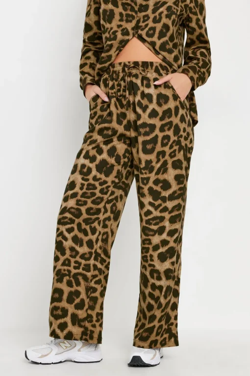 Petite Leopard Print Drawstring Wide Leg Trousers