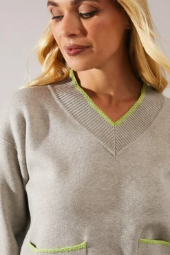 Petite Tipped Pocket Front V Neck Jumper