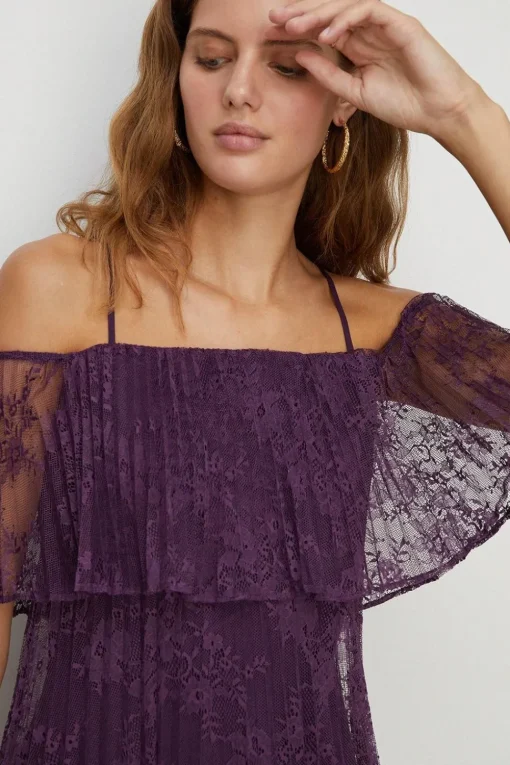 Pleated Strappy Tiered Lace Maxi Dress