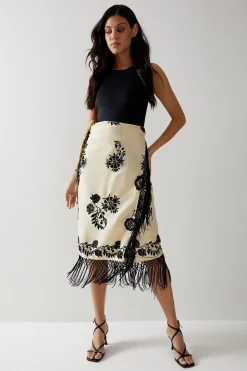 Premium Embroidered Tassel Sarong