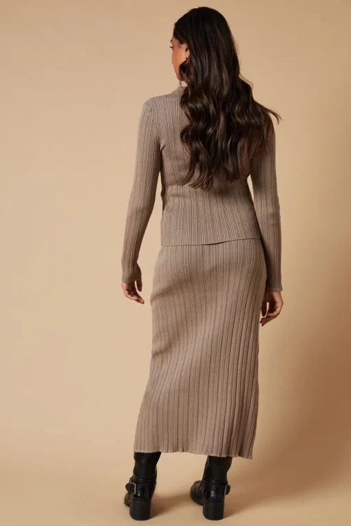Ribbed Knitted Midi Skirt Co Ord