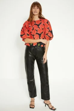 Rose Placement Puff Sleeve Top