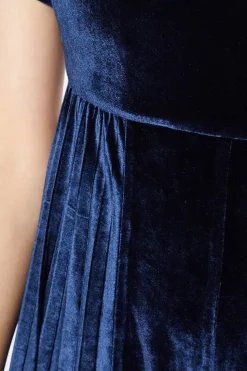 Round Neck Pleated Velvet Jumpsuit
