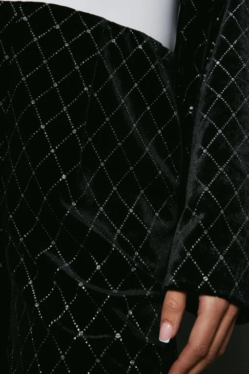 Single Breasted Embellished Velvet Blazer