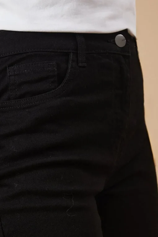 Slim Mom Jeans