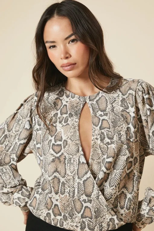 Snake Key Hole Wrap Long Sleeve Top