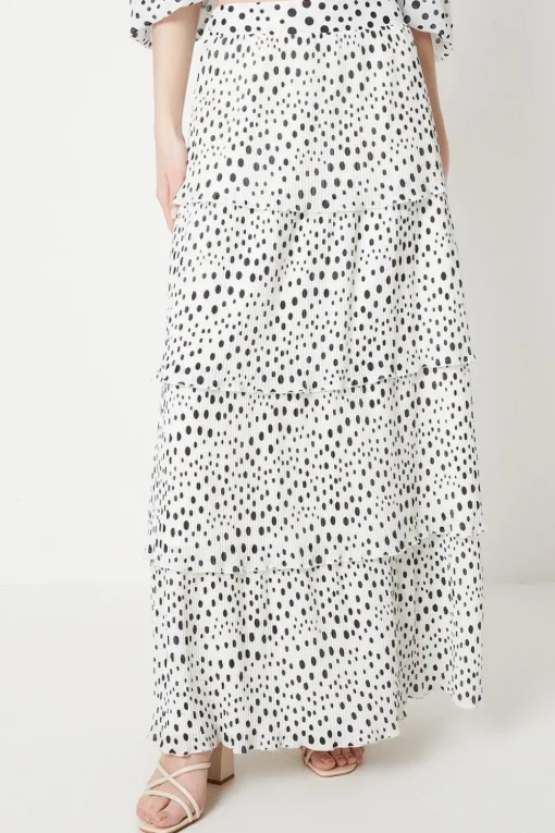 Spot Pleated Tiered Maxi Skirt