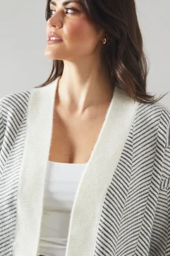 Stitch Edge To Edge Cardigan