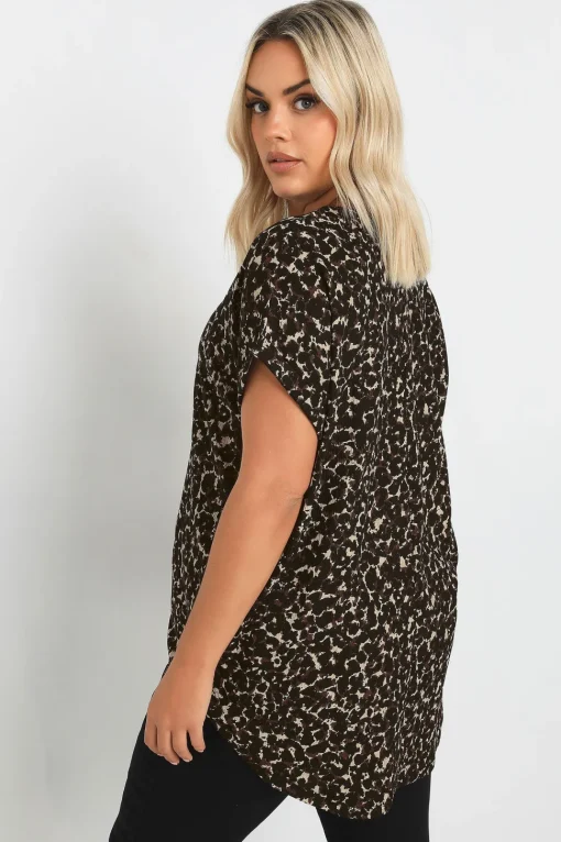Textured Notch Neck Top