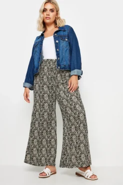 Textured Wide Leg Trousers