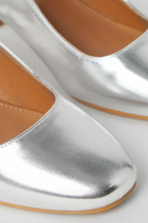 Vienna Slingback Medium Block Heel Court Shoes