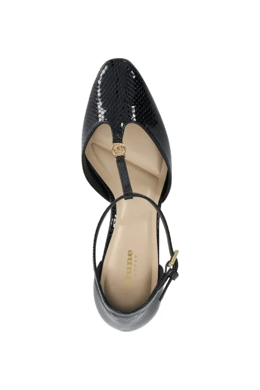 'Chic' Court Shoes