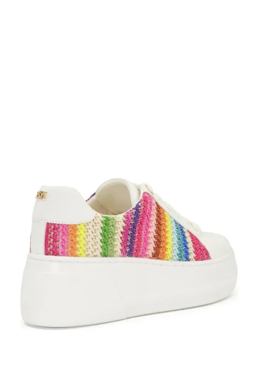 'Episode' Trainers