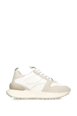 'Legend'  Trainers