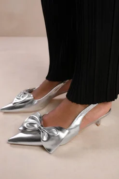 'Spain' Low Kitten Heels Pointed Toe Bow Detail